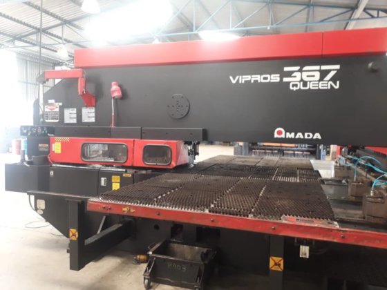 2000 CNC AMADA VIPROS-367 Queen