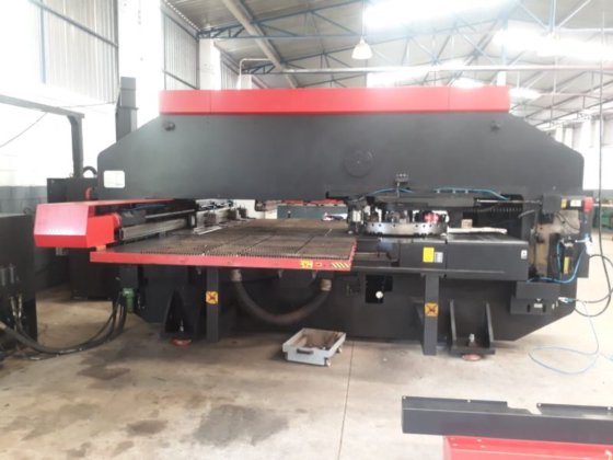 2000 CNC AMADA VIPROS-367 Queen