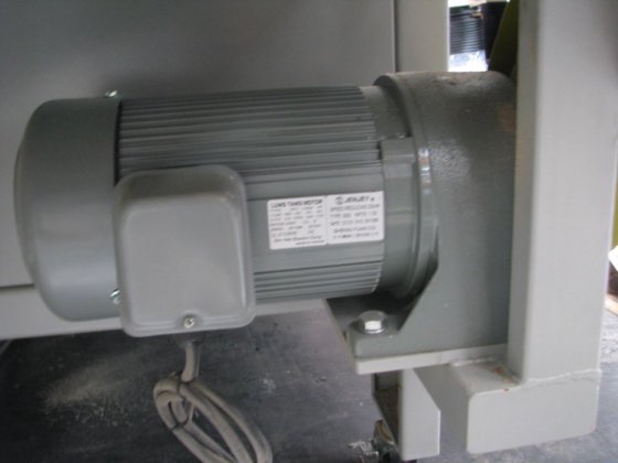 WOODTRON BELT CONVEYOR MOTORISED SORTING