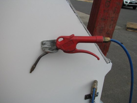OLIVER TECHNOLOGIES ABRASIVE BLASTING MACHINE