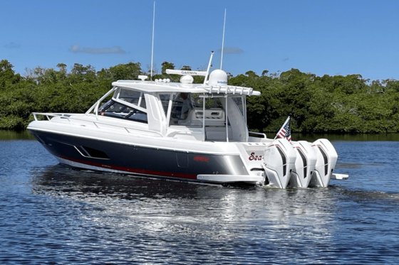 2021 Intrepid 438 Evolution