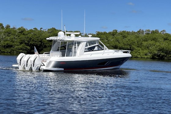 2021 Intrepid 438 Evolution