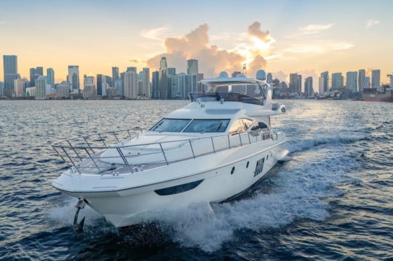 2012 Azimut Evolution