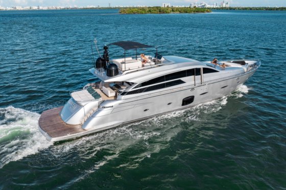 2012 Pershing 92