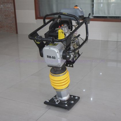 动态 (TRE-82) 跳高夯实机