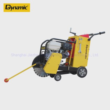 高品質（DFS-400）ガソリンコンクリートカッターの後ろに歩く