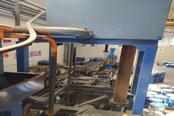 1977 EXTRUSION PRESS