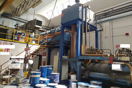 1977 EXTRUSION PRESS