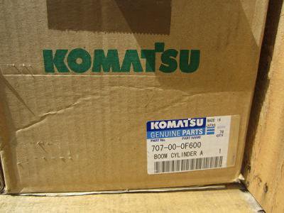 KOMATSU PC35MR-2