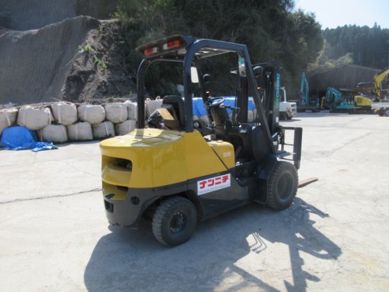 2021 UNICARRIER FD25T5M