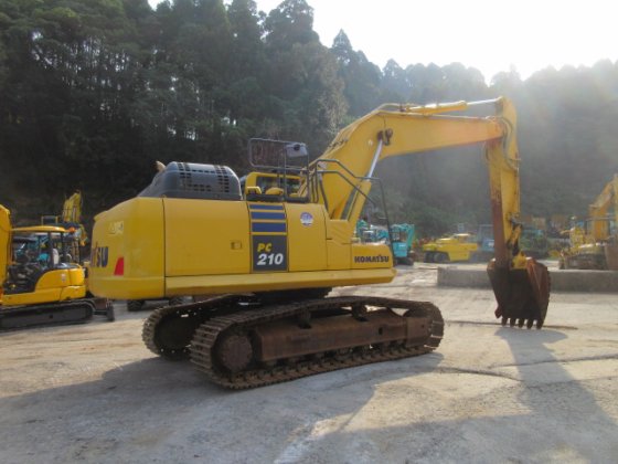 2017 KOMATSU PC210-11