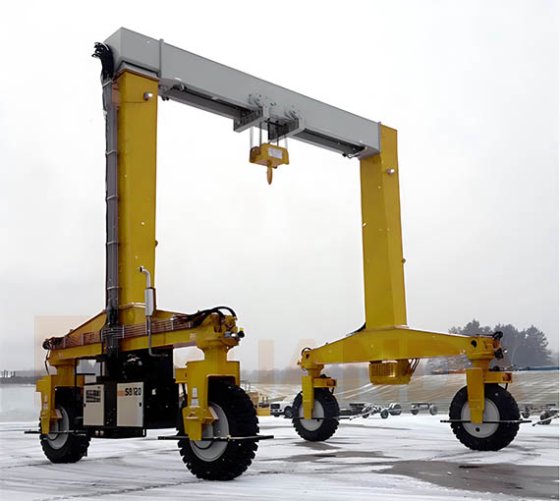 45 Ton Straddle Carrier