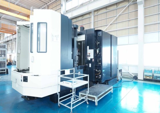 2004 (株)牧野フライス製作所 A-77e