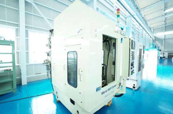 2002 (株)スギノマシン MS2000VP