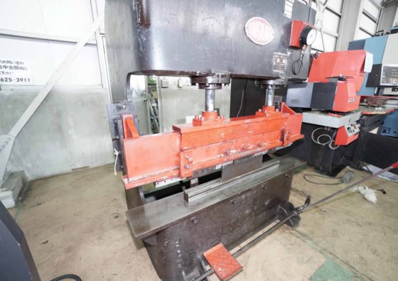 (株)井上油圧機械製作所 CF3.2-1300