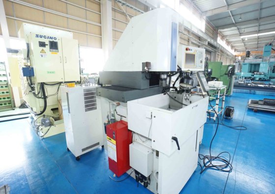 2001 三菱電機(株) EA-8