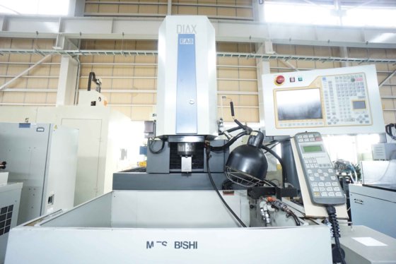 2001 三菱電機(株) EA-8