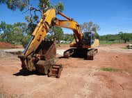 1998 Samsung SE240-LC3 in Queensland,