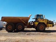 2007 Komatsu HM400-2 in Western