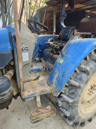 2012 雷沃欧豹M754轮式拖拉机