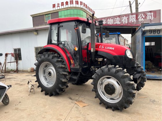 2021 东方红LX904轮式拖拉机