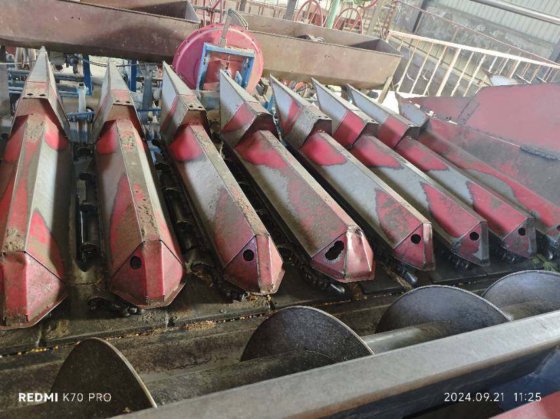 2017 牧神八行玉米收割机