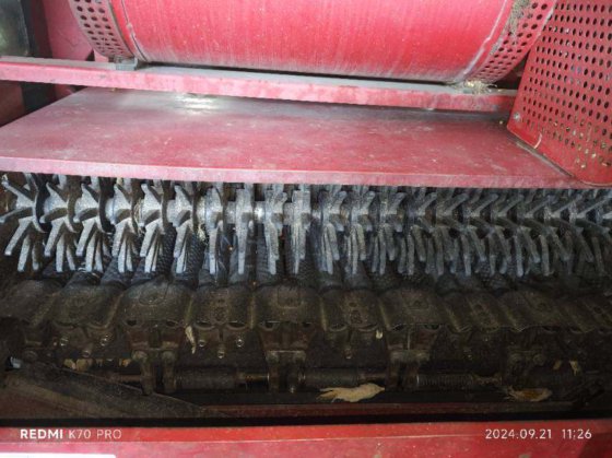 2017 牧神八行玉米收割机