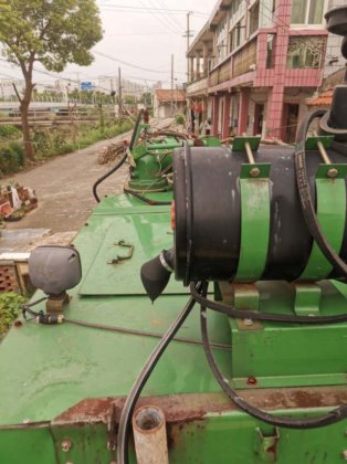 2014 约翰迪尔R40谷物联合收割机