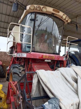 2016 雷沃谷神GF60收割机