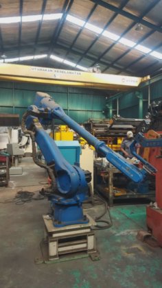 ROBOT YASKAWA