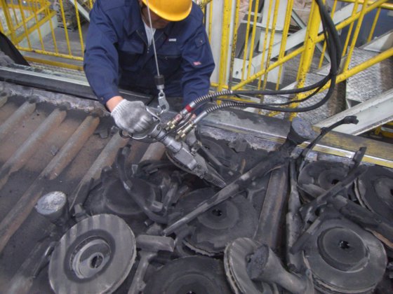 エレファントパッカー. 次世代堰折り機