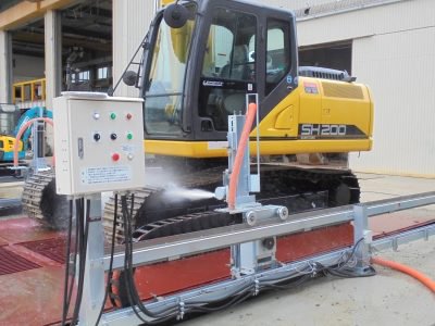 剛洗 建機洗浄ロボ. 次世代自動建機洗浄システム