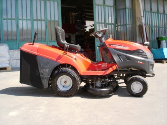 TRACTORINO MOWER CASTELGARDEN XJ 145 in Cairo Montenotte, Italy