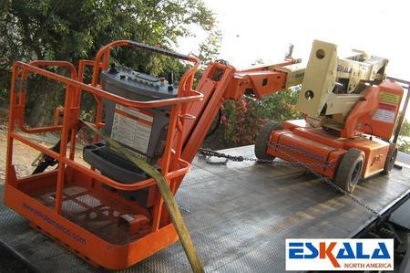 Used 2003 JLG Articulating Boom