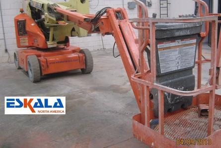 Used 2002 JLG Articulating Boom