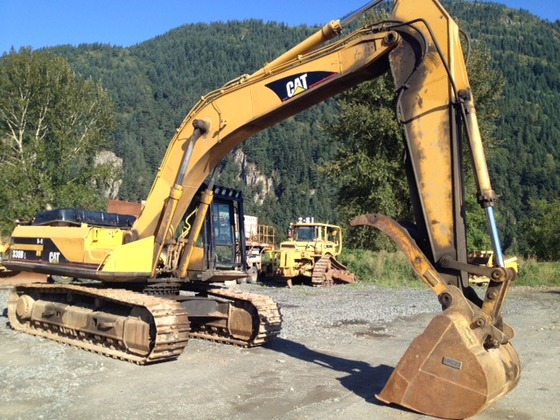 2000 Caterpillar 330BL Excavator in