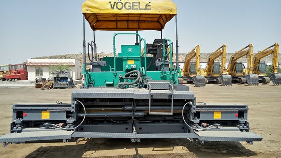 2004 VOGELE ASPHALT PAVER SUPER 1800 in Jeddah, Saudi Arabia