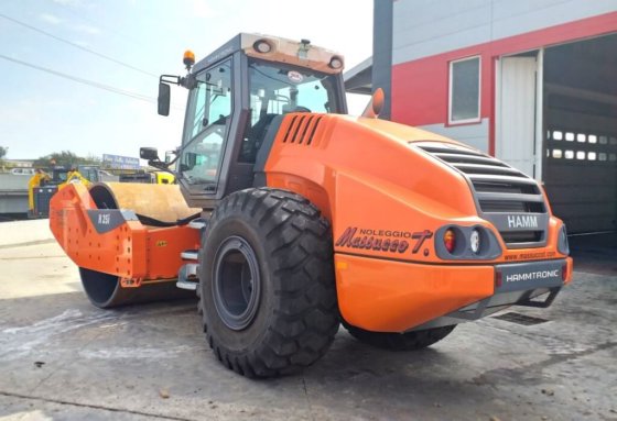 2019 Hamm H25i