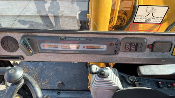 1998 JCB JS130W 4x4