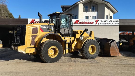 2017 Caterpillar 950M