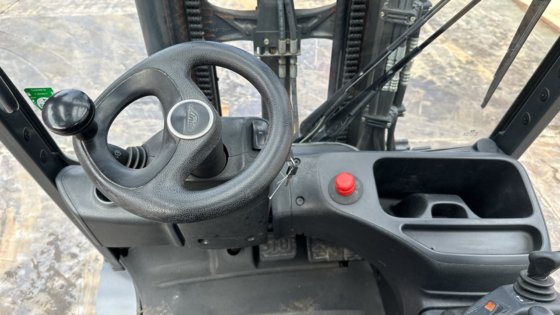 2016 Linde E30L - 01