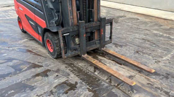 2016 Linde E30L - 01