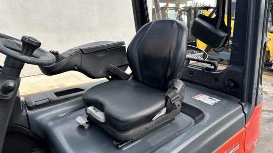 2016 Linde E30L - 01