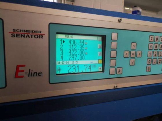 2001 Schneider Senator 78