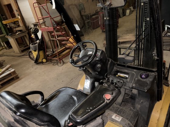 Gabelstapler CATERPILLAR GP30N