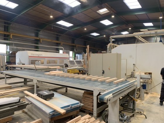 用于窗户生产的柔性生产线 HEXAGON - C2895