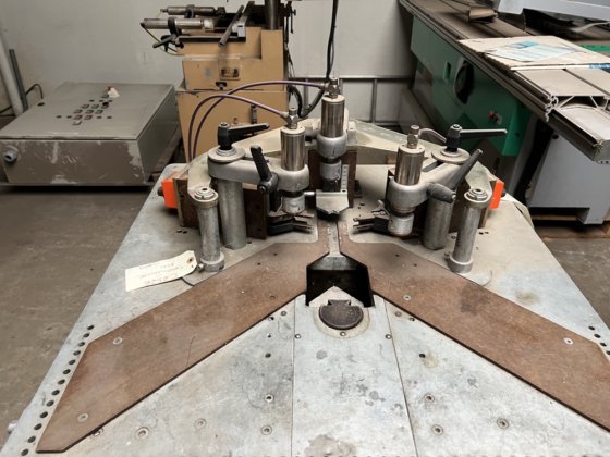 角压接器 FOM COBRA - C2526