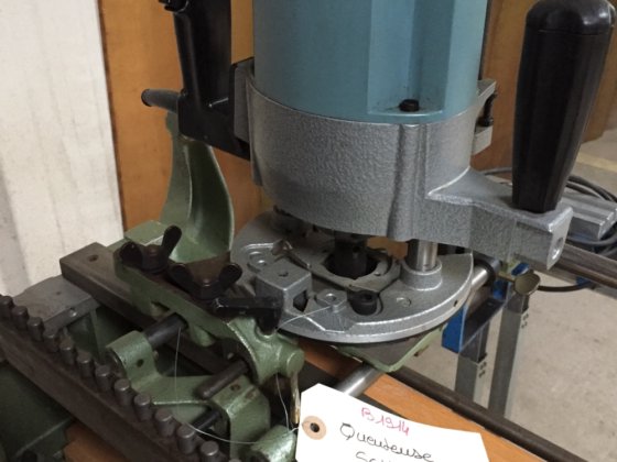 シェール - B1914の髪の手入れをする装置