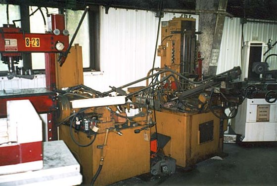1975 3 Ton 24" Stroke