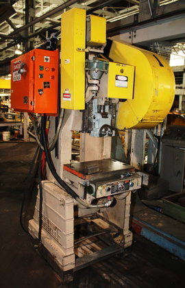 1982 25 Ton 3" Stroke